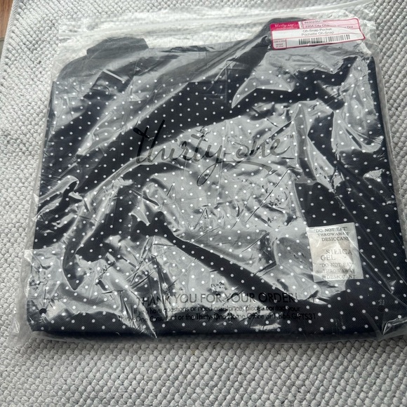 thirty-one Other - thirty-one Charcoal with White Dot On-Snap Pocket